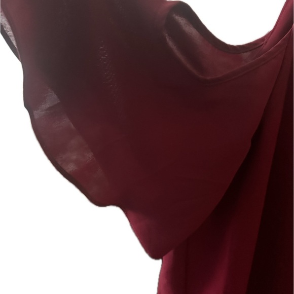 Design Lab Burgundy Cold Shoulder Top - Picture 3 of 3